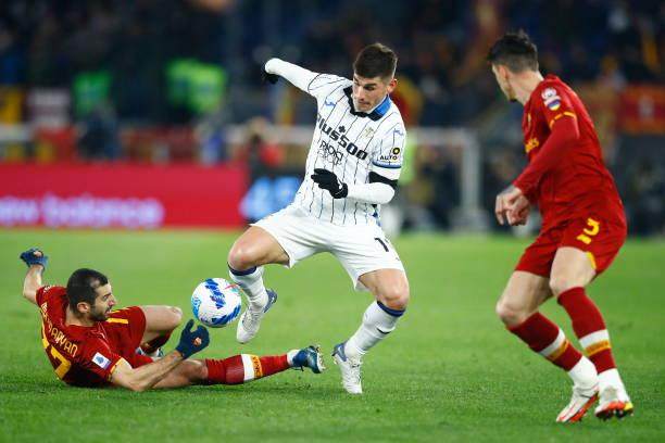 henrikh-mkhitaryan-of-as-roma-and-ruslan-malinovskyi-of-atalanta-bc-picture-id1238955136.jpeg